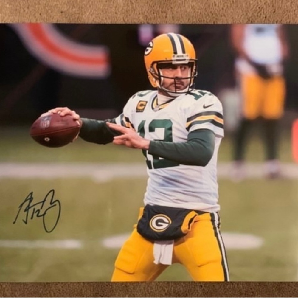 Aaron Rodgers Autographed Photo 8.5x11 Green Bay Packers